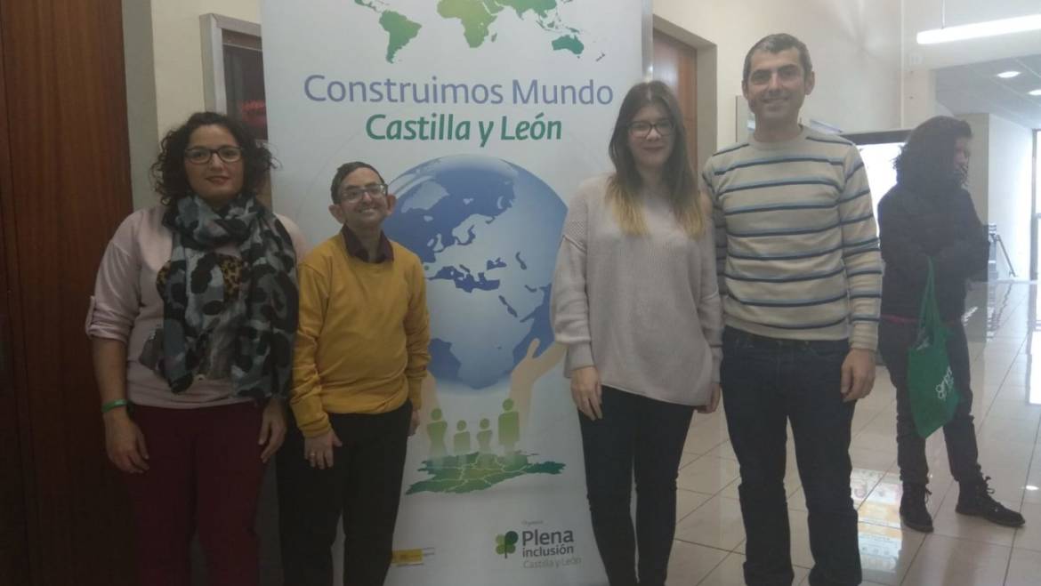 La pleguera Teresa Cifuentes participó en el encuentro “Construimos Mundo” en Valladolid