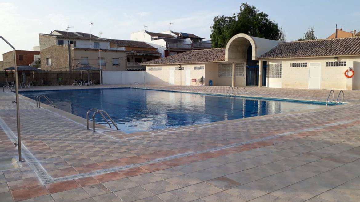 Horario y tarifa piscina municipal de Pliego 2021